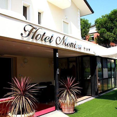 Hotel Monica Червія Екстер'єр фото